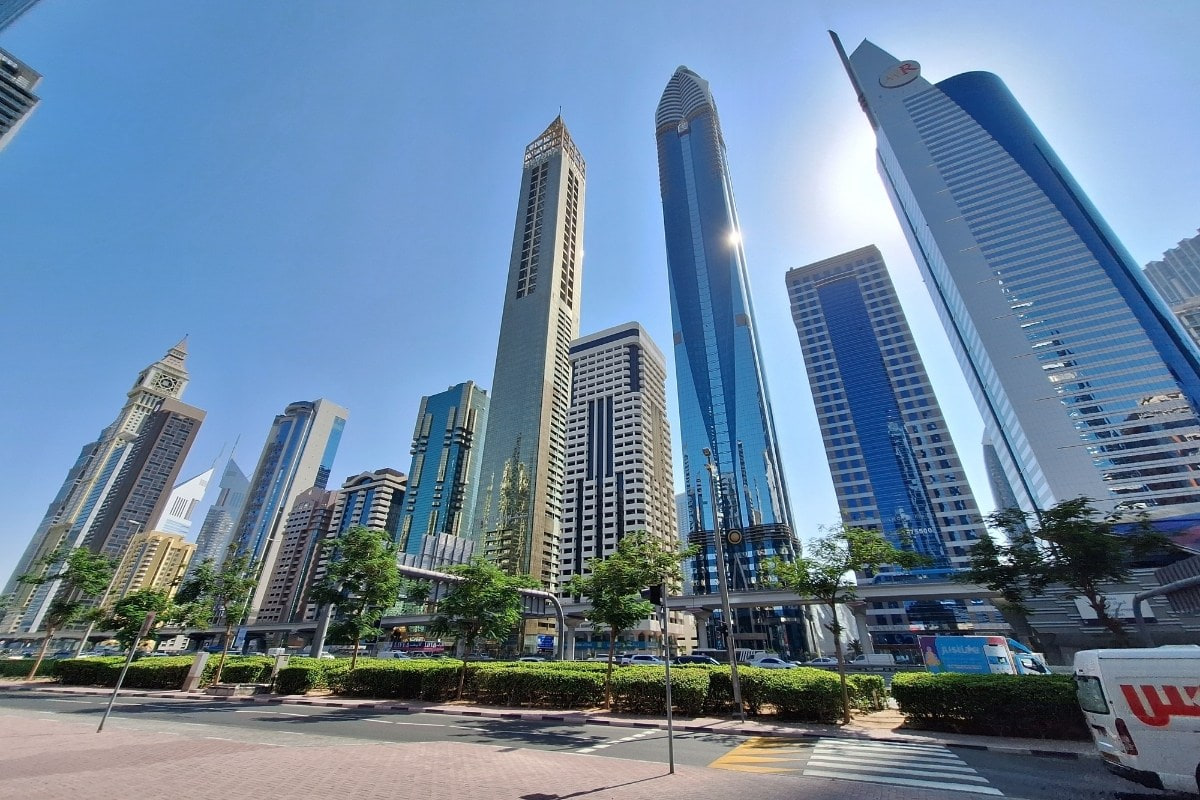 2026 Yılı Dubai Ofis Kiralama Rehberi: Doğru Yasal Adresi Seçme Sanatı